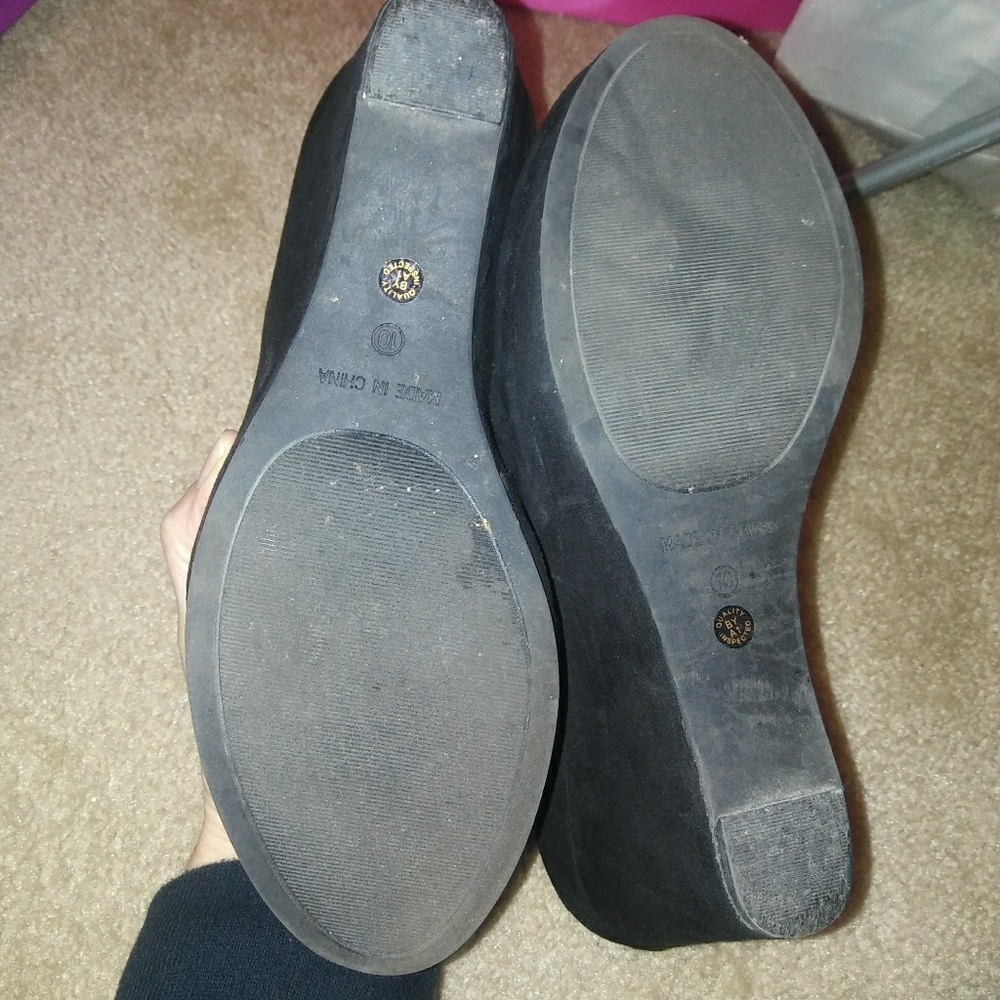 Ana Black Low Platform Wedges - Picture 7 of 8